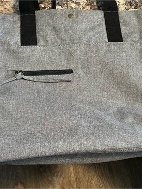 T-Shirt & Jeans Gray Travel Tote with Black Handles